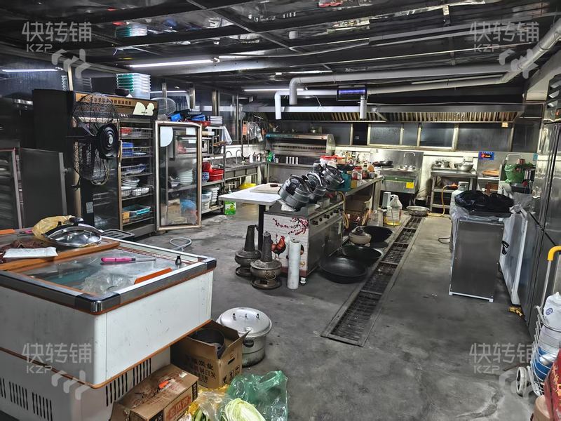 厚街厚街村主街露天天台餐吧转让【对面工业园区、附近住宅区、装修精美、总投100w＋】