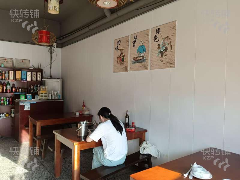 橋頭’大東路‘餐飲店轉讓【6年老店、客戶穩定、屬于夜宵街、步行街、周圍萬人大型工業區住宅多、人流量大】