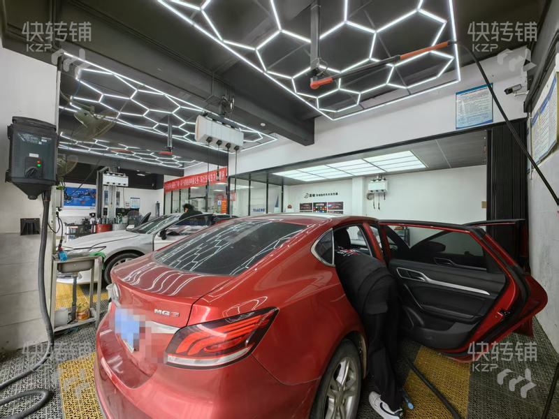 謝崗振興大道‘汽修店’轉讓【交叉口處、每天進店20-30臺車，租金便宜，門口停車位充足】