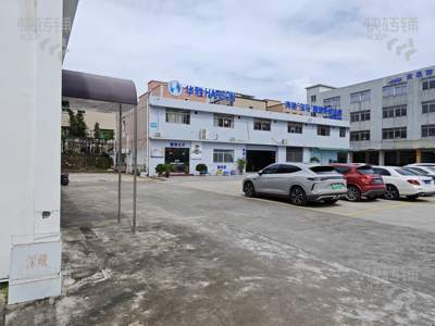 餐厅转让）东区紫马岭新龙街西餐厅，装修高端大气，有两个独立精致包间，厨房设备齐全，适合做西餐厅、私房菜、酒馆等，有意向提前打电话约时间看店，感兴趣的老板可实地考察，详谈！！！
