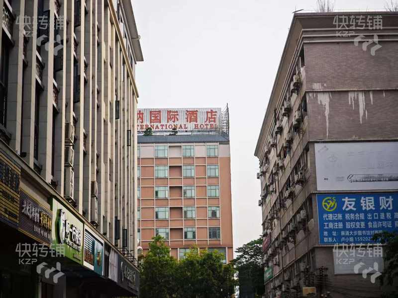 麻涌中心大道‘燒烤夜宵店’轉讓【美食一條街、停車場旁、外擺空間大熟客多、住宅小區圍繞】