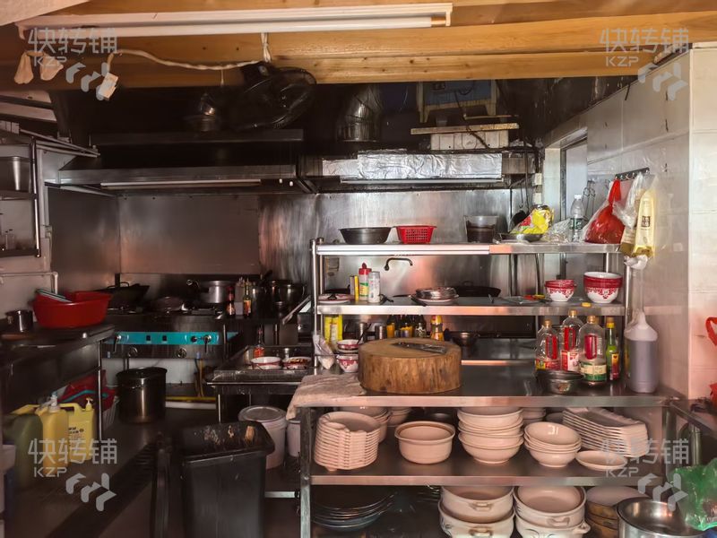 惠州石灣夜市街拐角位夜宵店轉讓【周邊小區、住宅集中，人流量穩定，門口外擺停車都方便】