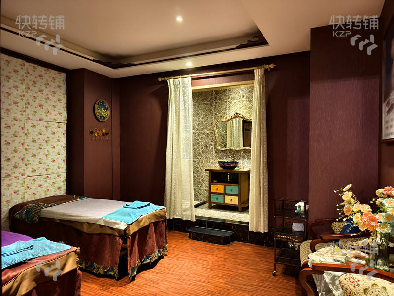 大嶺山’西正路‘美容養(yǎng)生館轉(zhuǎn)讓【9年以上老店、回頭客多、對面大嶺山中學(xué)、小區(qū)集中】