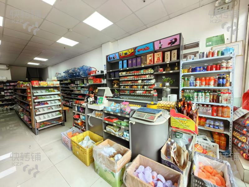 寮步康城假日小區入口空鋪3.8w急轉【小區門口，適合做任何行業，二樓可以住人/棋牌室】