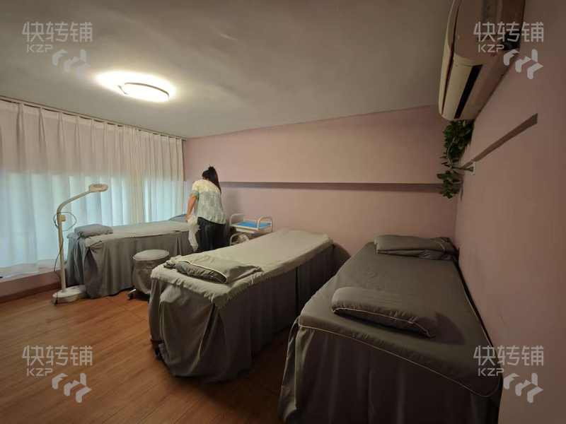 南城萊蒙附近美容美甲店轉讓【上下兩層，近夜市美食街，附近寫字樓，住戶多】