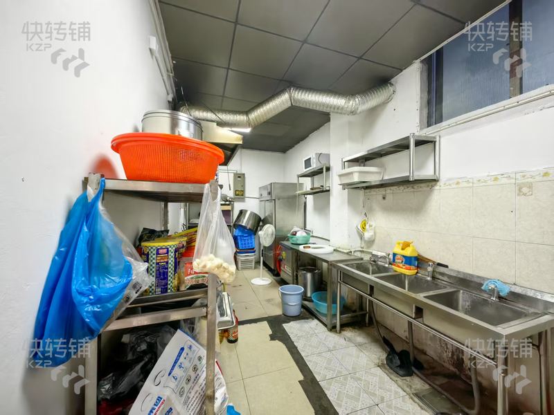 南城‘香園路’餐飲店轉讓【寫字樓進出入口處、附近萬科769創(chuàng)意產(chǎn)業(yè)園、城市風景街、人氣旺】