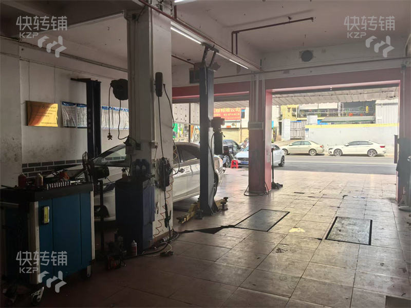 塘廈“塘天南路”汽車維修店轉(zhuǎn)讓【三門面，靠近路邊，來往車流量大，附近工業(yè)區(qū)、公寓住宅圍繞，合適各種汽車美容維修項目】