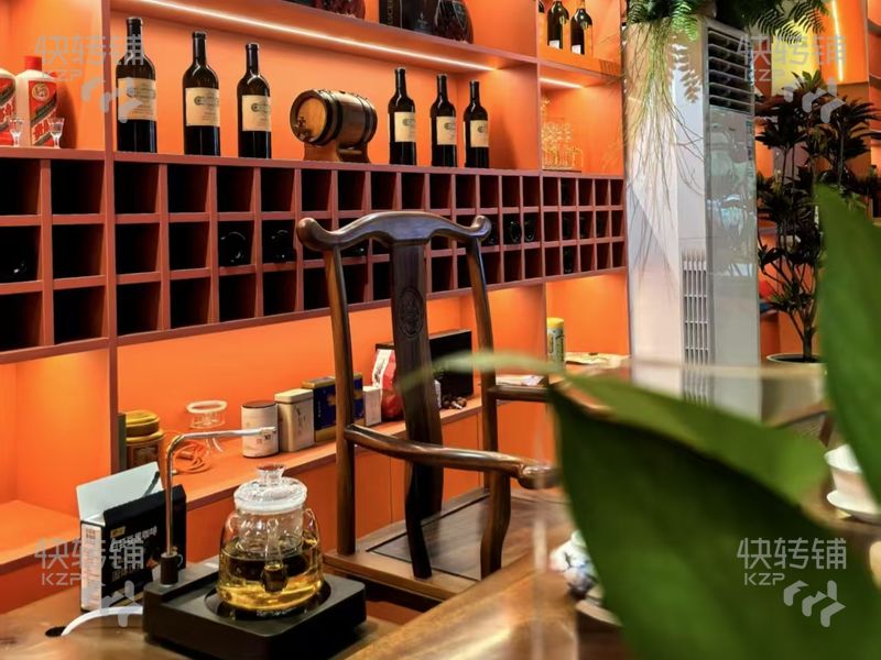 廣州市番禺區橋南‘酒莊’轉讓或出租【可空鋪做其他，背靠高端別墅區、附近人口集中、停車方便】