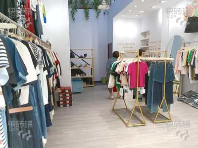 寮步良平服裝店空鋪轉讓【靠近商場、住宅公寓、工業區圍繞，人流量大，可空鋪，合適各行各業】