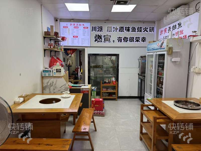 清溪中心商業街餐飲店轉讓【轉角位置，曝光量大，住宅集中，旁邊有小區，商場、市場、酒店等，可空鋪無行業限制】