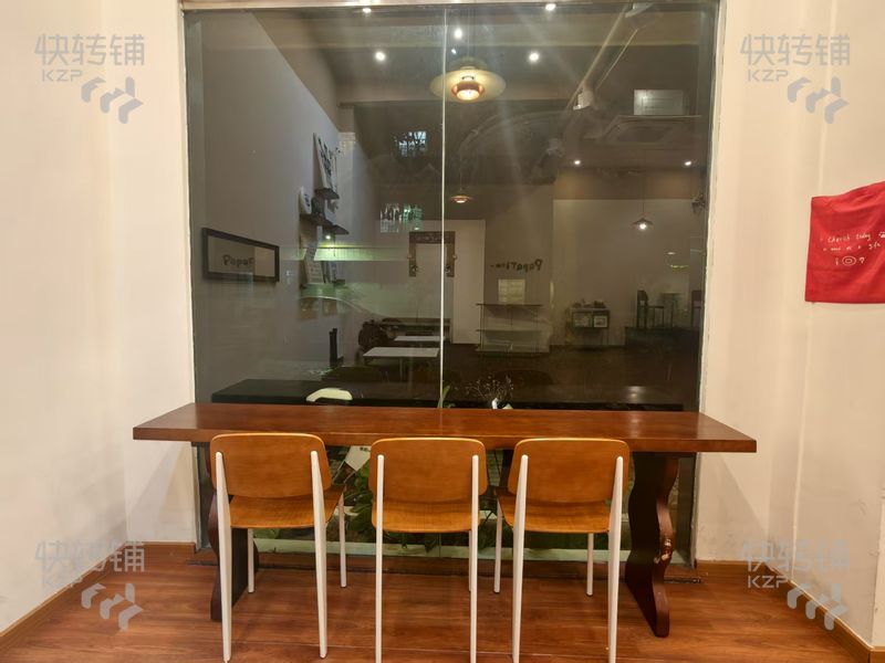 莞城‘松苑小區’咖啡店轉讓【網紅打卡店、經營2年時間、周邊住宅密集、近東莞理工學院、莞初校區】