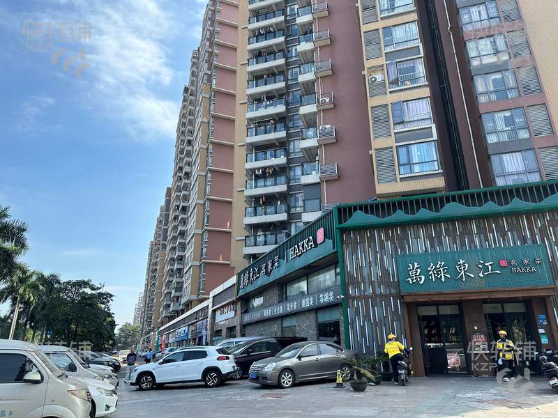 大嶺山西正路二樓臺球棋牌室轉讓或者出租做辦公室【小區對面，隔壁兩個酒店，周圍住宅小區密集，旁邊廠區，門口停車方便】