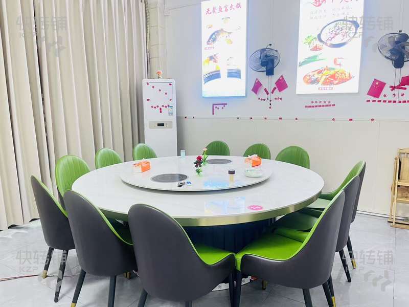 寮步‘紅荔路’夜宵店轉讓（房租打八折目前是5600）【商場路口位置、十字路口、轉角位、美食一條街、正對多個住宅區】