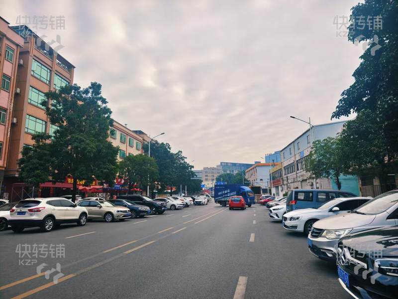寮步鎮龍泉路夜宵店3.8w低價轉讓+門口空地出租做早餐【夜市街、工業區，附近住宅、公寓集中，門口可以外擺，人流穩定】