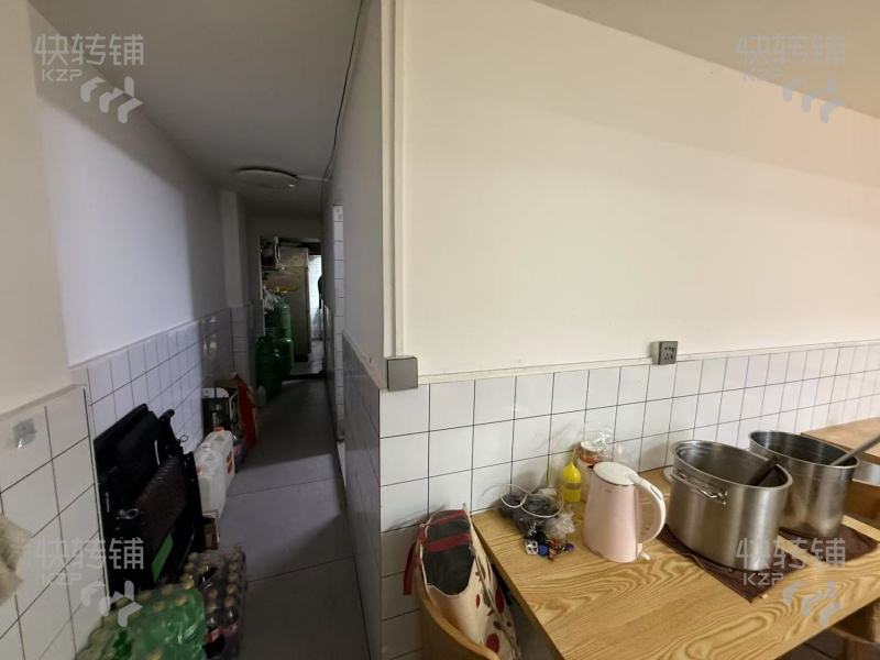 東城’光明一環(huán)路‘快餐店轉讓【穩(wěn)定盈利中，人民醫(yī)院、中學小學都在這邊、周圍工業(yè)園多】
