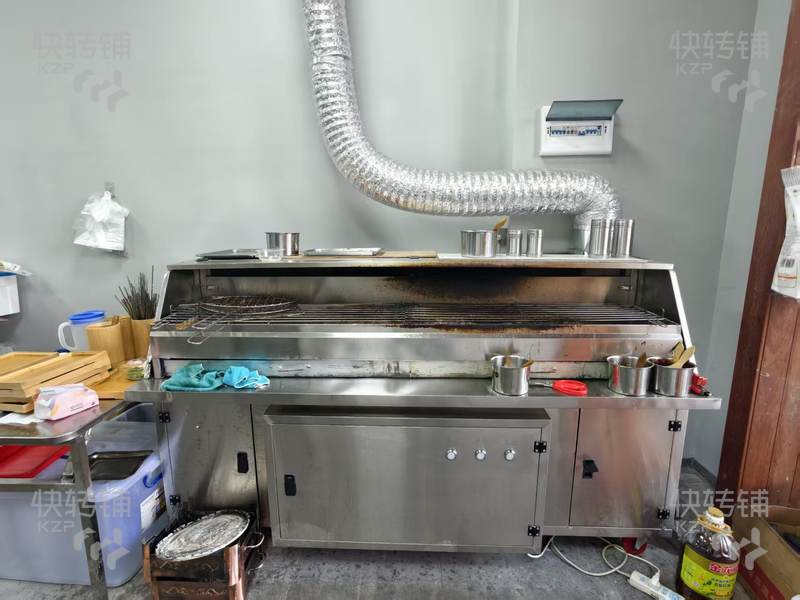 厚街万达广场夜市餐饮店转让，转让费包含1.4万押金【十字路口旁、美食聚集地、多个商场、写字楼、小区】