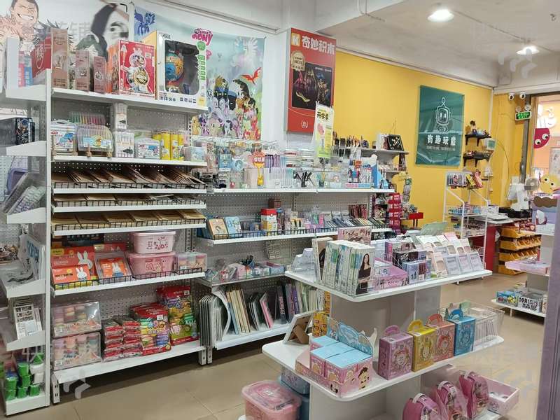 橫瀝第二小學門口對面玩具店轉讓【校門口，周邊多個學校、小區環繞，雙門面，可空鋪轉讓】