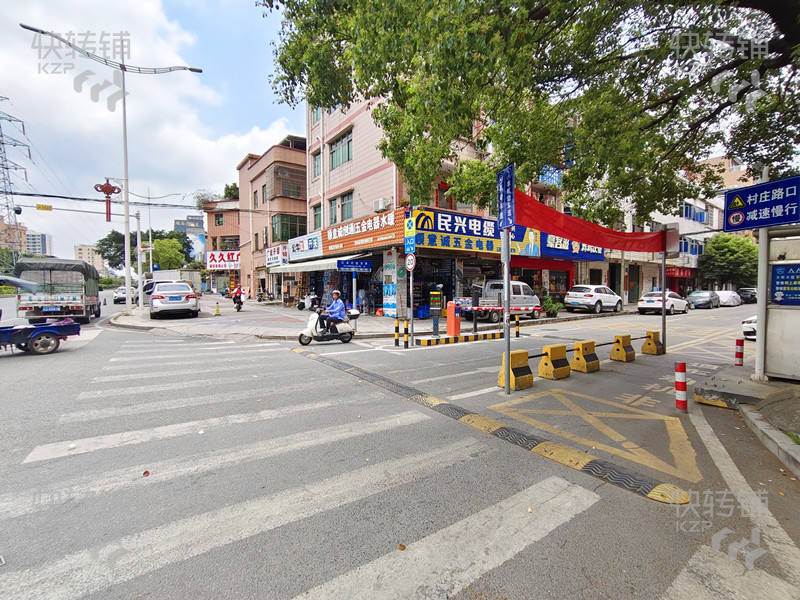 寮步石龍坑餐飲店轉讓【靠路口位置，牌子獨立商圈.租金便宜，3500+單/月,旺季達6000+,雙門面,住宅人口密集】