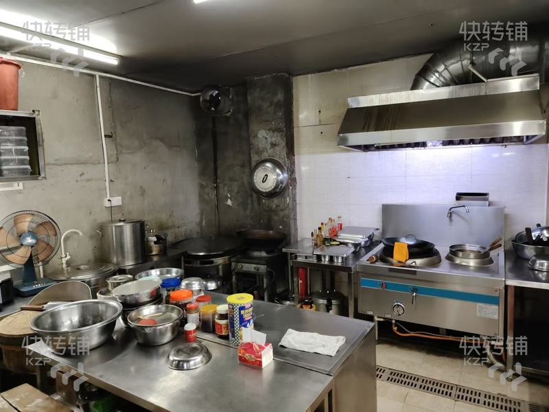 東城‘金寶路’餐廳轉讓【城中村、餐飲一條街、住宅小區圍繞、距地鐵口100米】