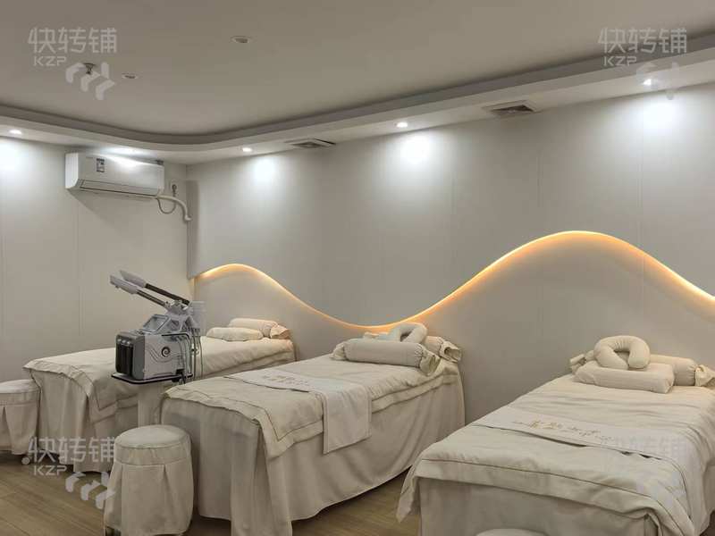 常平都市華府美容院轉讓【周邊小區多、客流量穩定，精裝修，接手就可以營業】