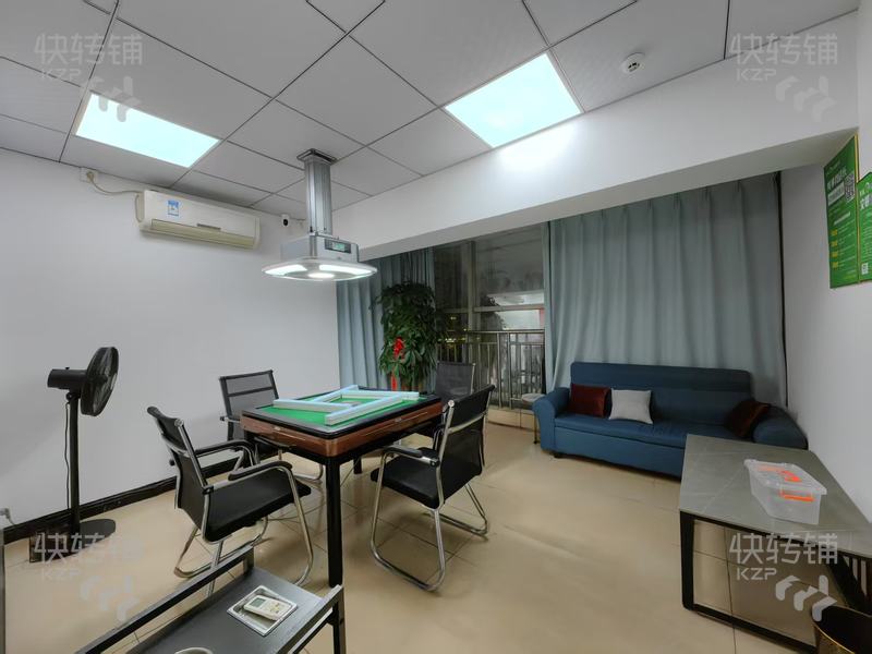 寮步香市路‘自助棋牌室’转让【楼上青年公寓、有11个房间、免费车位足、每天爆满可考察】