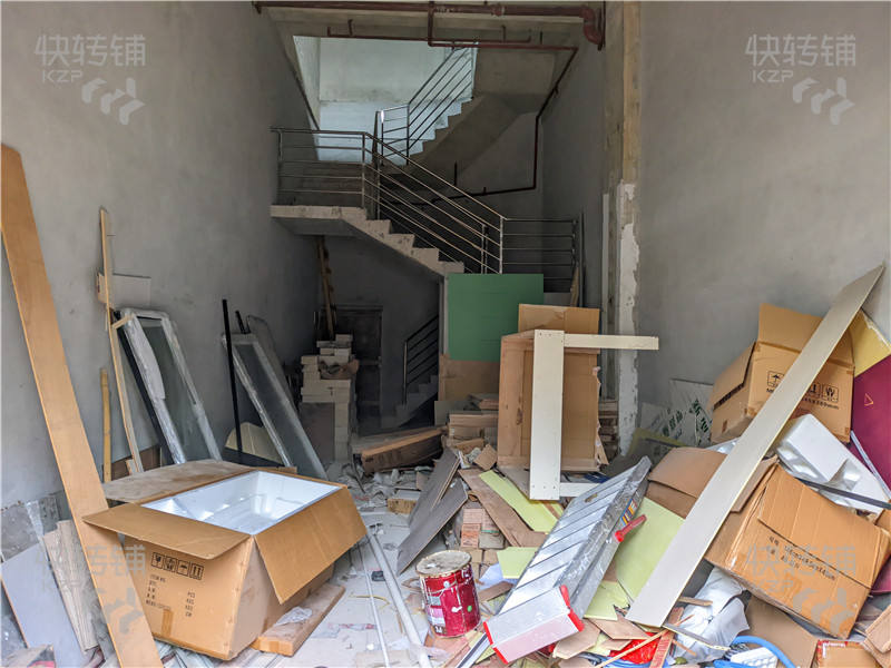 東坑駿發三路雙門面招租/合適各種行業【免租半年，小區入口出、門口美食街、周邊都是工業園】