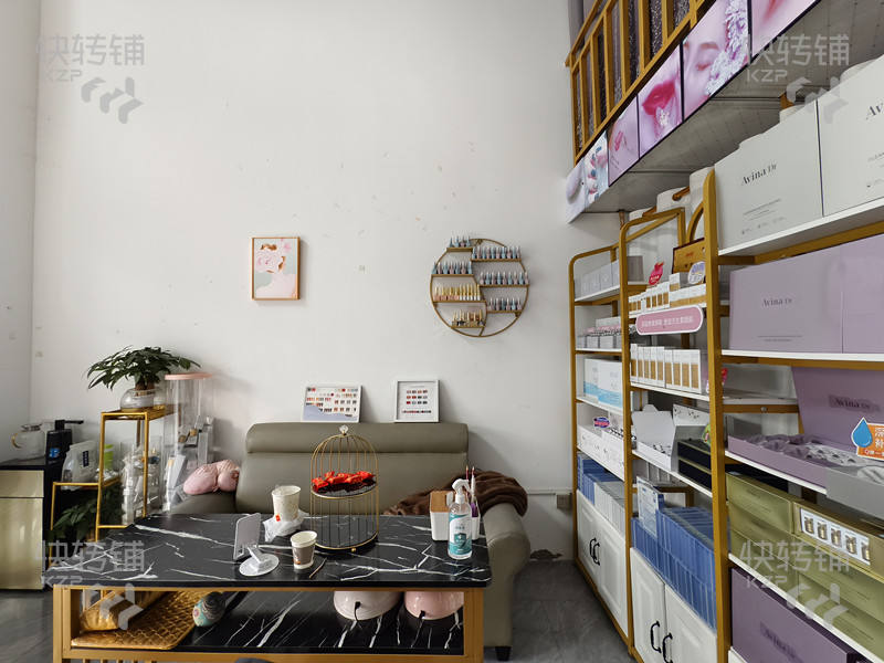 黃江霖峰.壹山境小區美容美甲店轉讓【全是小區別墅區包圍著、龍見田市場、近深圳、已經營三年半會員多】