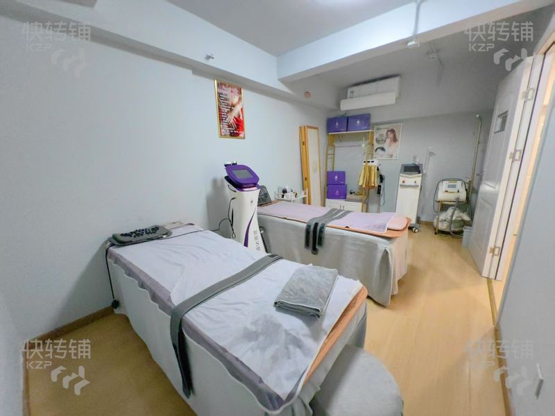萬江‘富通天邑灣’美容店轉讓【上下兩層、周邊高端小區、富人區、同行競爭小，停車方便】