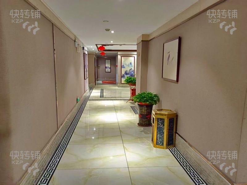 寮步石大路‘沐足会所’转让【处豪华酒店内、多个工业园、写字楼、小区围绕、方便停车】