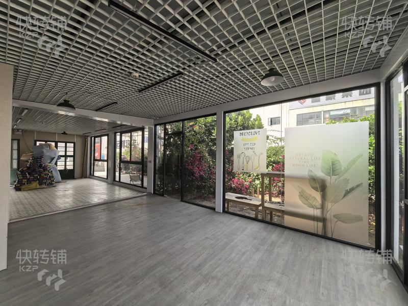 南城宏圖路福地科技園'幸福大院’場地招商【招租，處市區中心、適合做美容、清吧、餐飲宵夜】