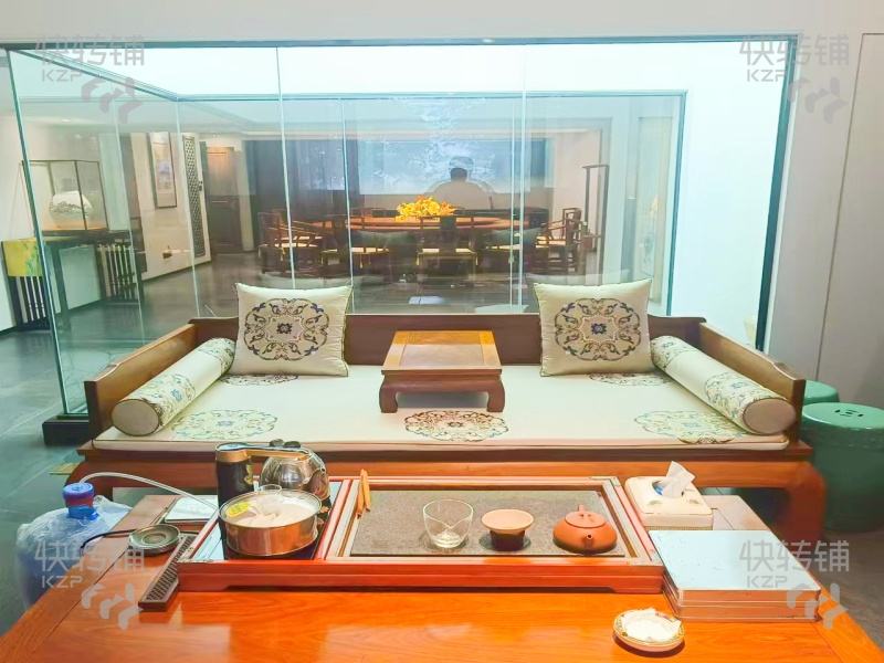 南城莞太路‘中天假日三期’私房菜會所轉讓【高端住宅底商、帶團隊與所有設備、停車方便】