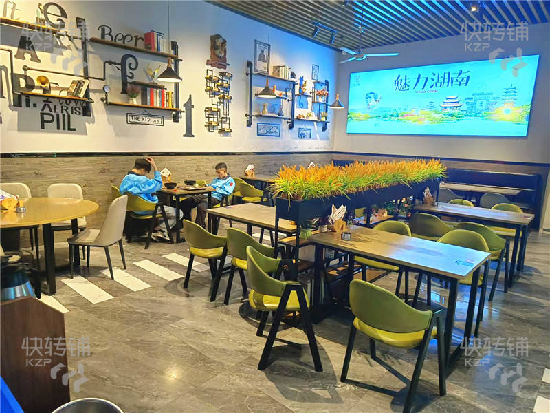 石碣‘工业区’餐饮店转让/可空转【十字路口旁，营业额3500-5000、老客户多，生意稳定】