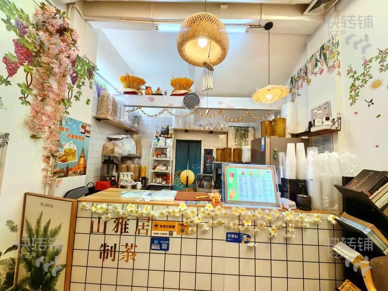常平百花时代广场附近奶茶店转让【旁边是大钟楼，中元街、租金便宜、住宅密集，适合做任何行业】