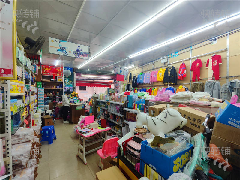 东城主山童装店转让/可空转【十年老店、市场入口处、周边住宅密集】