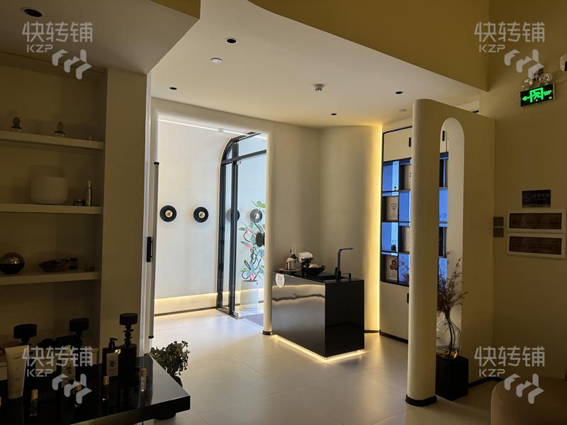 南城西平‘美容疗愈SPA馆’转让【豪华装修、景湖时代城门口、周边近十个大型小区、会员质量高】