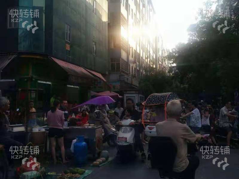 增城荔城富鹏市场出口临街旺铺急转4.5万可空转可明火