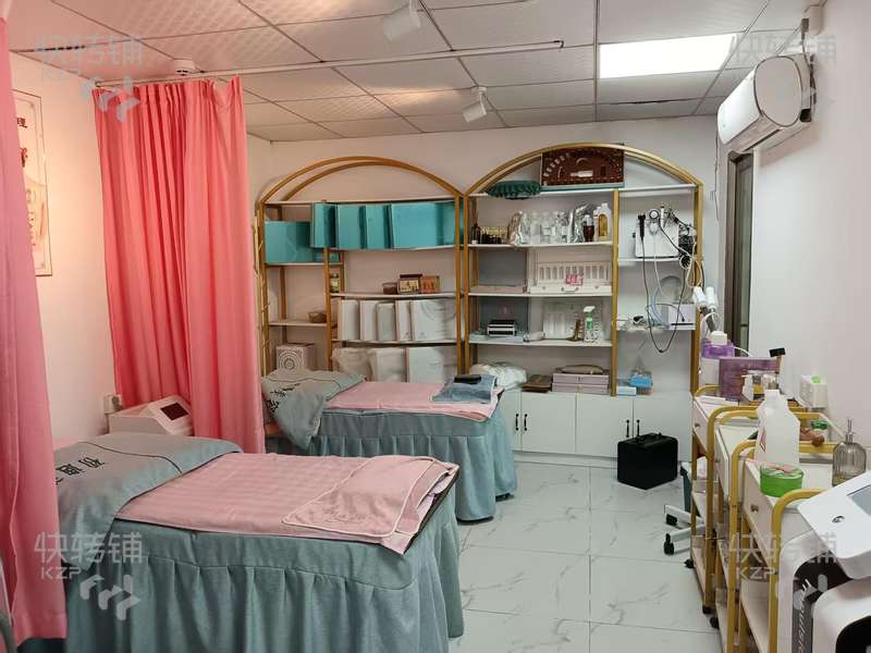 低价急转，清溪‘浮岗’美甲美容院转让【浮岗美食街、家宜多购物广场旁，客源集中，人流量大，合适各种美容美甲项目】