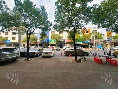 东城街道九龙烧鹅店转让【住户密集，工厂围绕,紧挨着雅园新村，台心医院，早中晚人流不断】