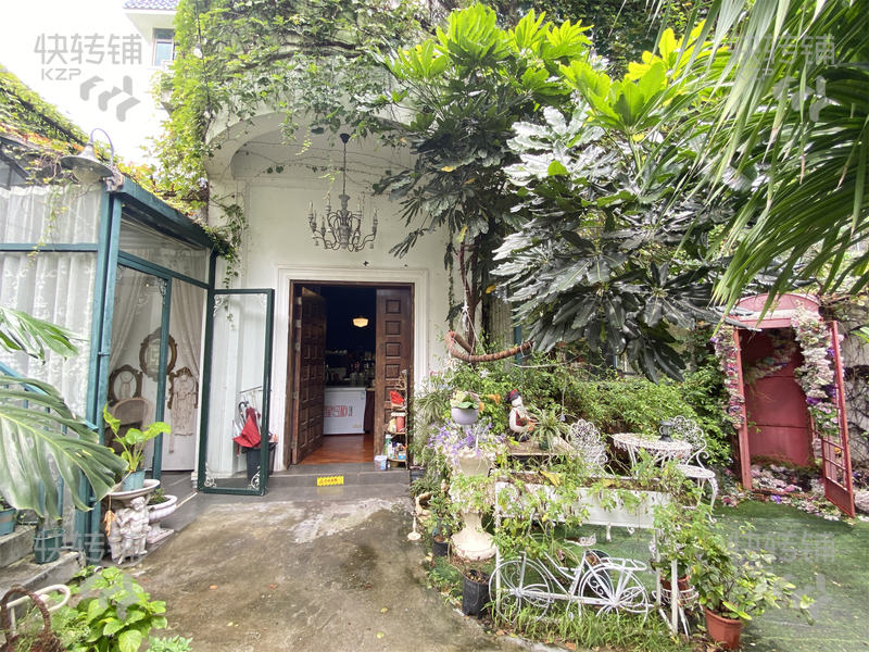 四年老店整转）石岐电科大盈利中咖啡店转让，莫奈花园式花房咖啡馆，唯美有氛围感，附近学校、大型小区、商圈等围绕，做了四年多，有稳定的熟客回头客和好口碑。适合做咖啡、简餐、西餐、蛋糕、小吃、私房菜，餐饮 等都可以，无行业限制，欢迎咨询联系！