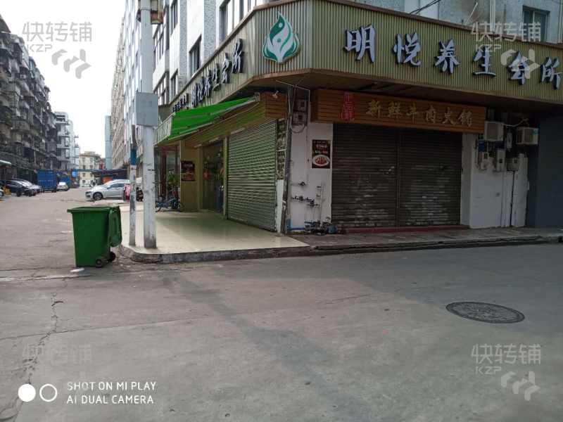 石龙荣华路餐饮店转让【拐角位，周边商圈成熟，都是住宅商业街，人流量大】