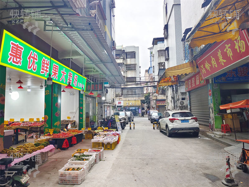 东城‘涡岭市场对面’水果店转让【双门面、有外摆区、市场出入口处、这边1万多人的住宅生活区】