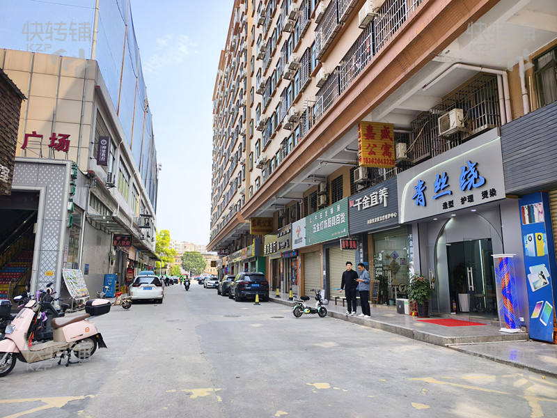 清溪三星综合市场美发店转让【隔壁是新佳豪购物广场、早晚人流多、工厂住宅围绕着】