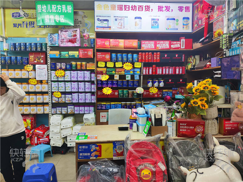 东城主山童装店转让/可空转【十年老店、市场入口处、周边住宅密集】