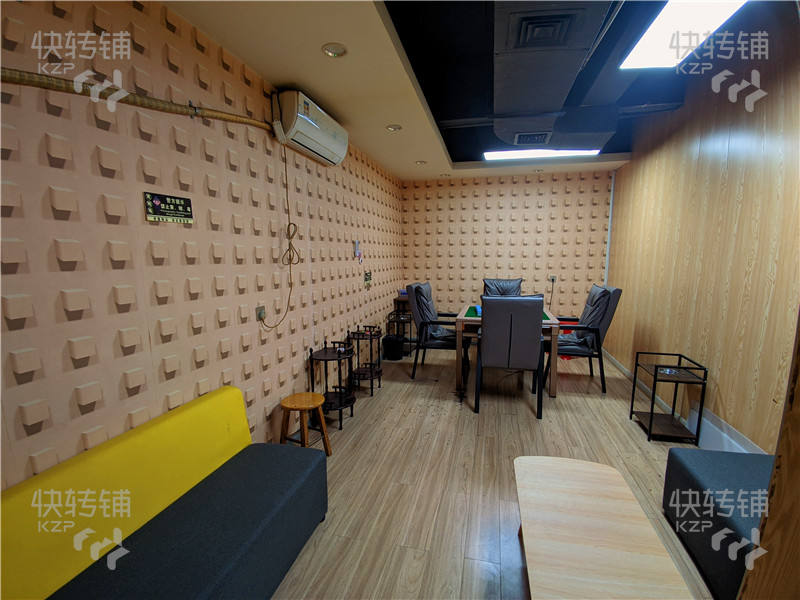 东城主山‘天骄湾酒店内’台球室转让【万达正对面、办公写字楼、住宅密集、客源稳定，可空转】
