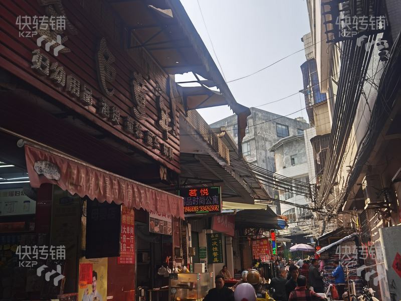 东城主山童装店转让/可空转【十年老店、市场入口处、周边住宅密集】