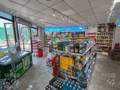 大朗松佛路生活广场连锁零食店转让/可空转【路口转角位，外摆空间大，周围住宅环绕】