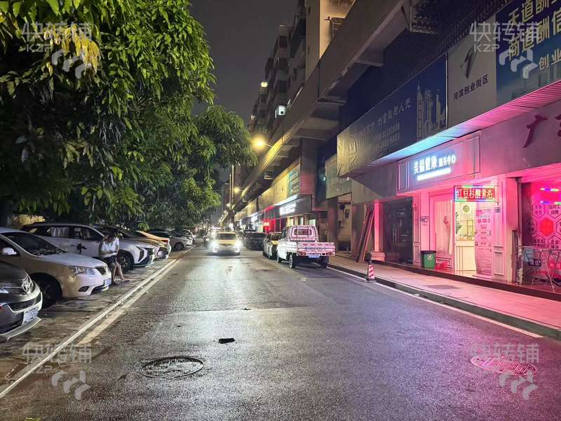 常平河滨花园精装美容店转让 【稳定常到店老客户多，也可空铺适合做任何行业，美容采耳养生，餐饮，便利店，烘焙等都可以】