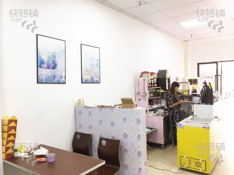 （急转）东凤镇万科金色花园大型小区奶茶、小吃店铺转让。接到赚到！！！