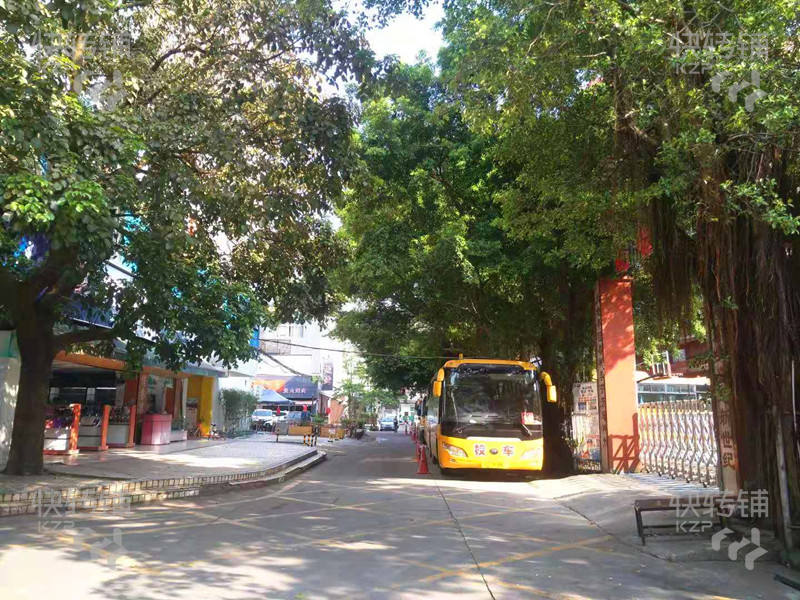 吉大圆明小学正门对面旺铺转让