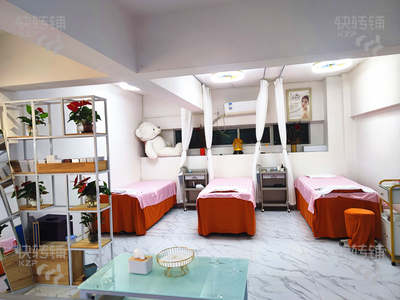 清溪罗马综合市场美甲美容店转让【租金便宜，晚上逛街人居多，工厂，住宅集中】